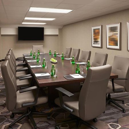 Hotel Courtyard By Marriott Oshawa Esterno foto